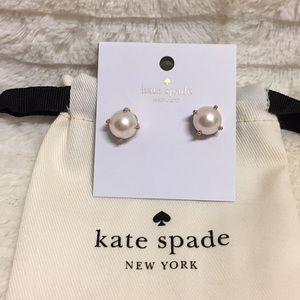 NWT Kate Spade pearl studs - blush